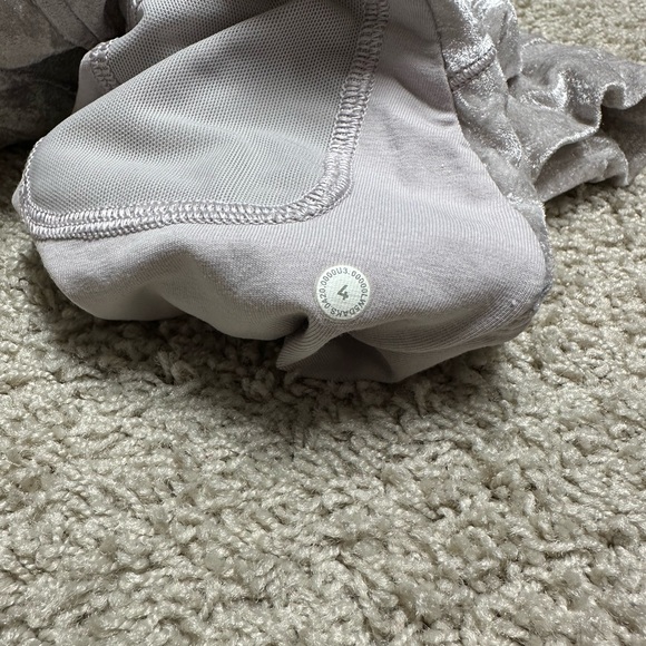 Lululemon Chrome Ready to Crush Jogger - Picture 2 of 2